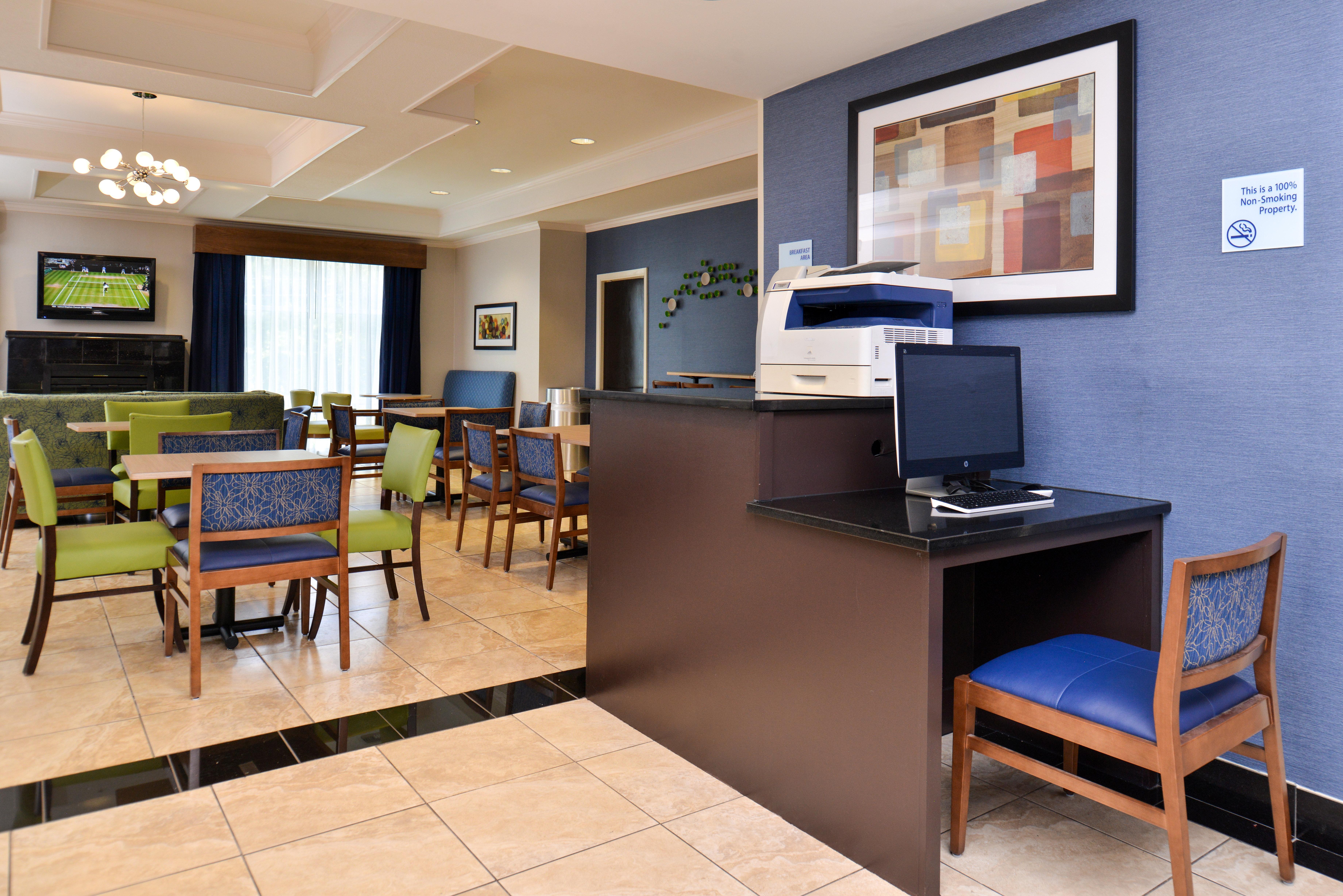 Holiday Inn Express & Suites San Antonio South Eksteriør billede