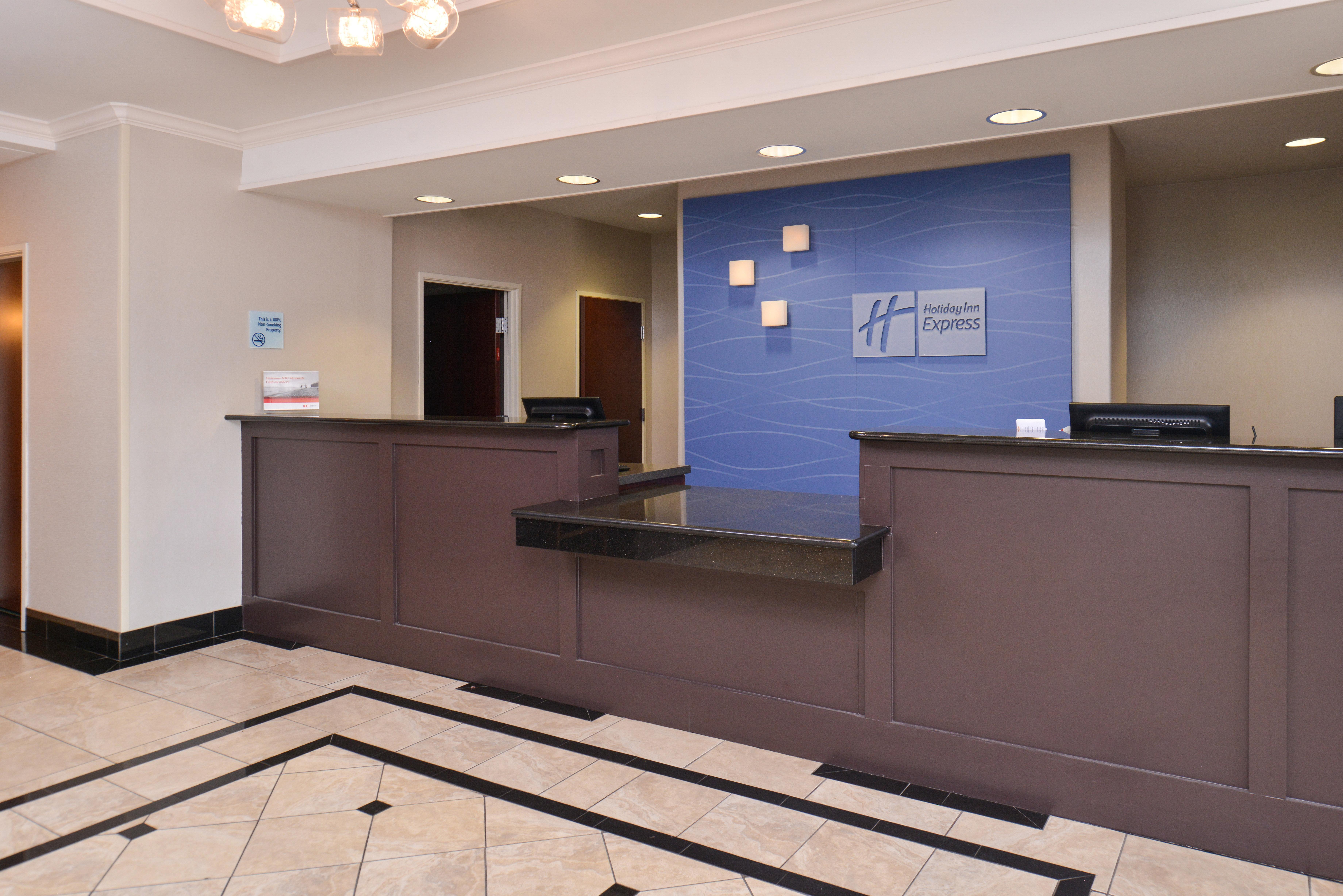 Holiday Inn Express & Suites San Antonio South Eksteriør billede