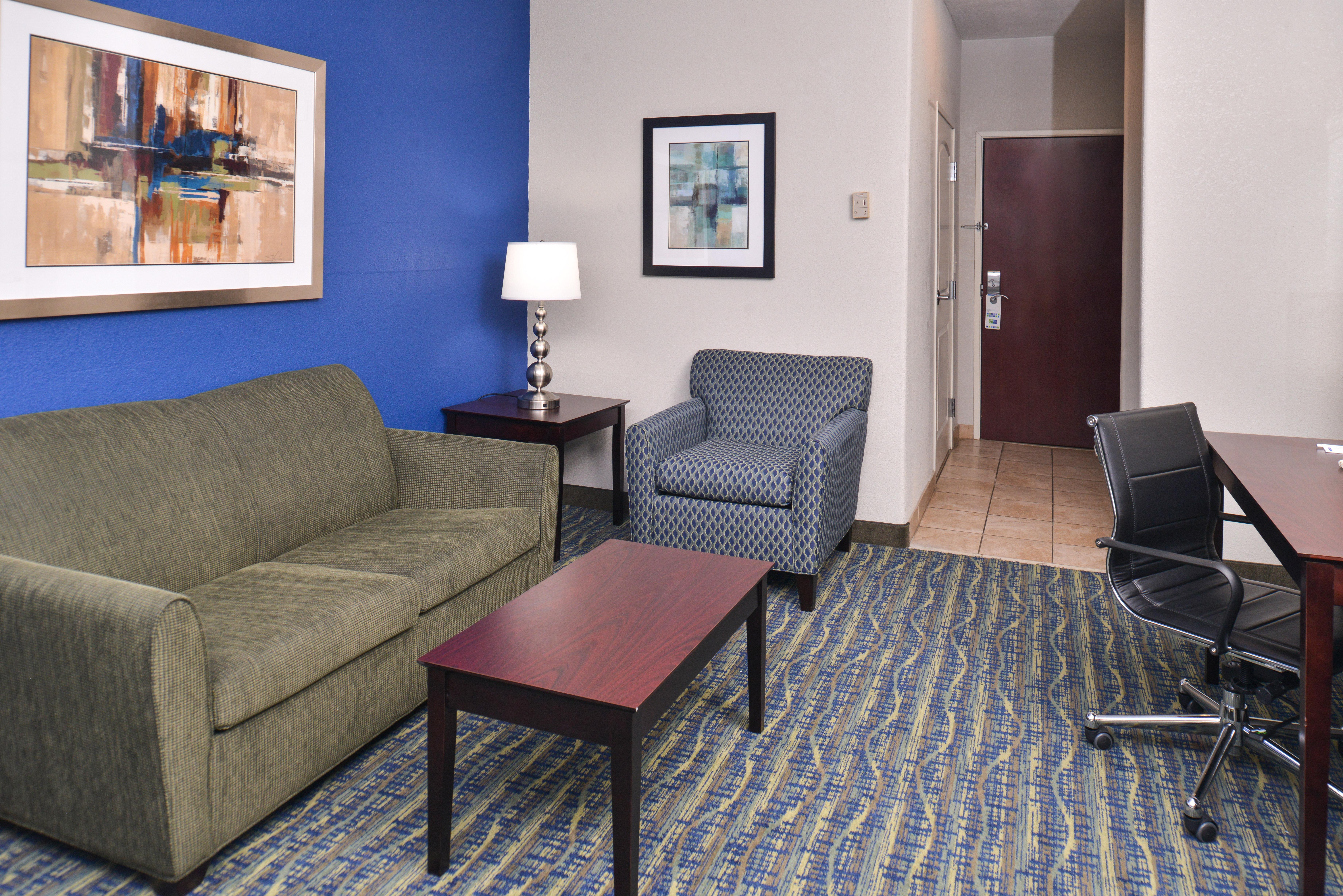 Holiday Inn Express & Suites San Antonio South Eksteriør billede