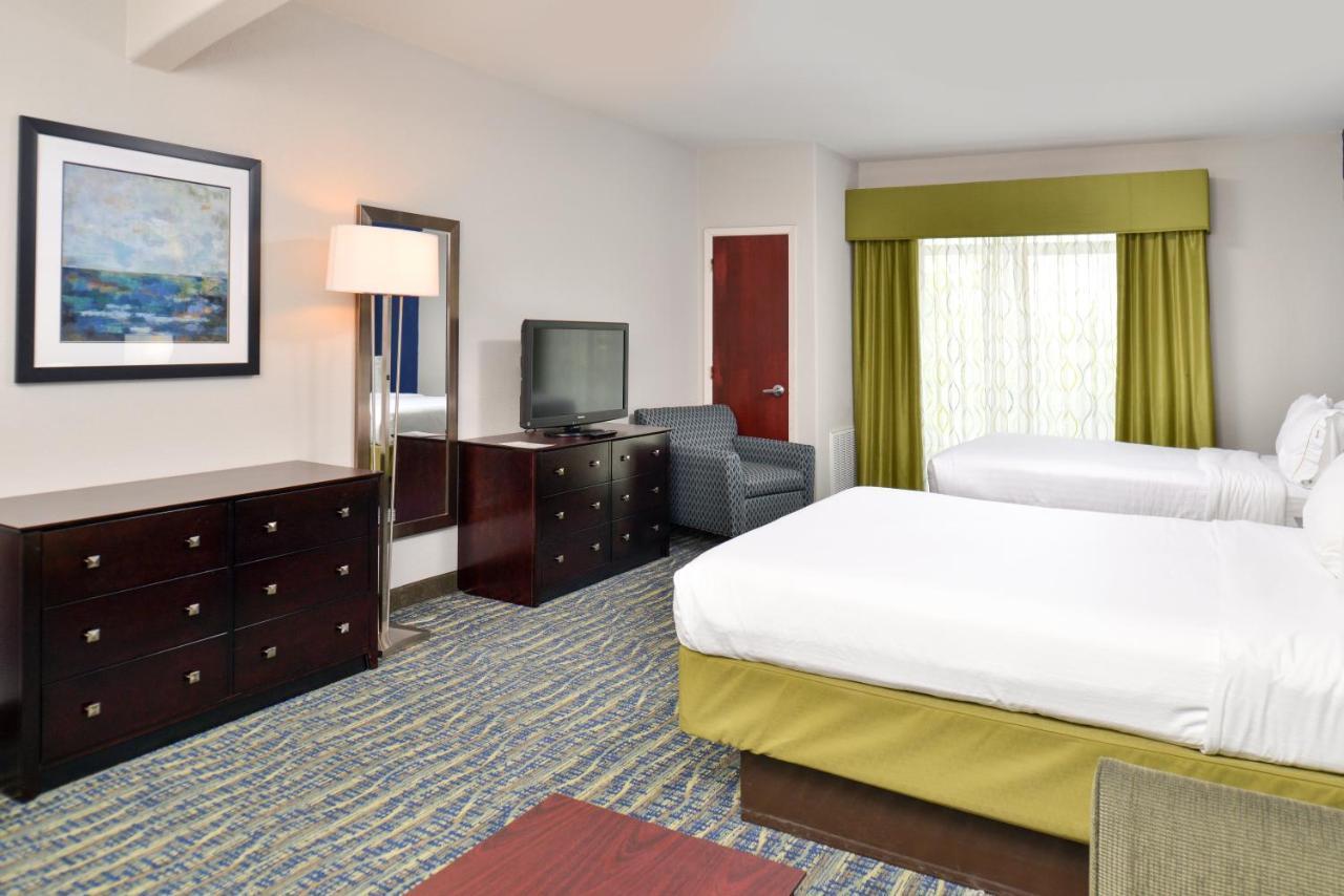 Holiday Inn Express & Suites San Antonio South Eksteriør billede